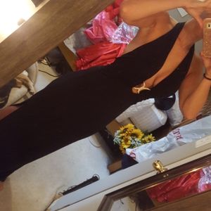 Cache halter style gown